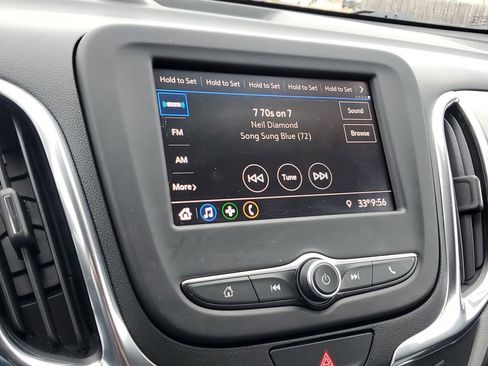 Used 2021 Chevrolet Equinox LT image 21