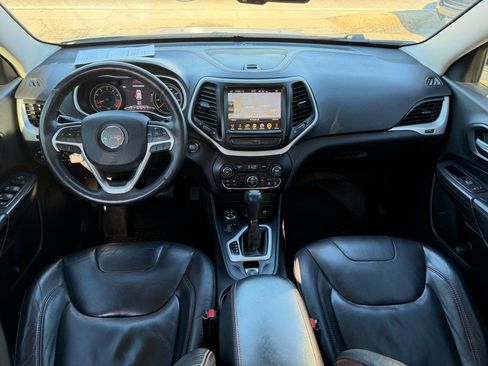 Used 2015 Jeep Cherokee Trailhawk w/ Comfort/Convenience Group image 22