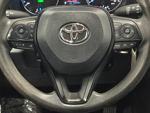 Used 2020 Toyota RAV4 LE w/ Carpet Mat Package AWD/4WD image 5
