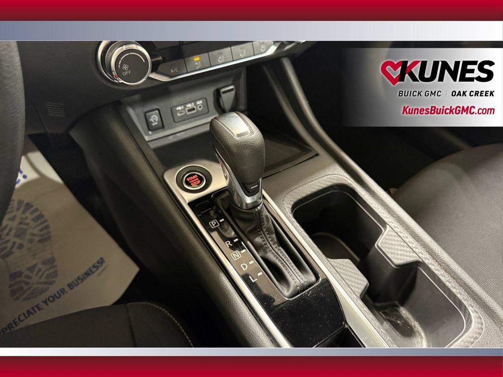 Used 2024 Nissan Sentra SV FWD image 29