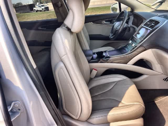 Used 2018 Lincoln MKX Reserve FWD image 12