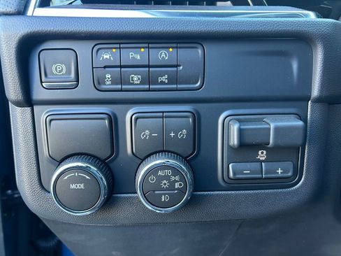 New 2026 Chevrolet Suburban Premier w/ Sun And Tow Package RWD image 29