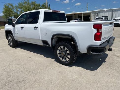 Used 2024 Chevrolet Silverado 2500 Custom w/ Custom Convenience Package AWD/4WD image 4