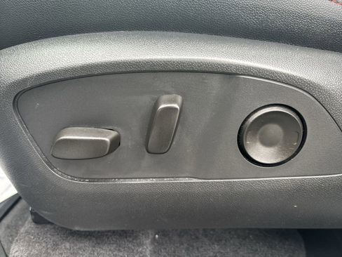Used 2025 Chevrolet Traverse Z71 w/ LPO, Floor Liner Package AWD/4WD image 14
