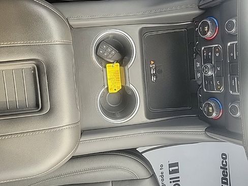 Used 2024 Chevrolet Suburban Z71 w/ Luxury Package image 22