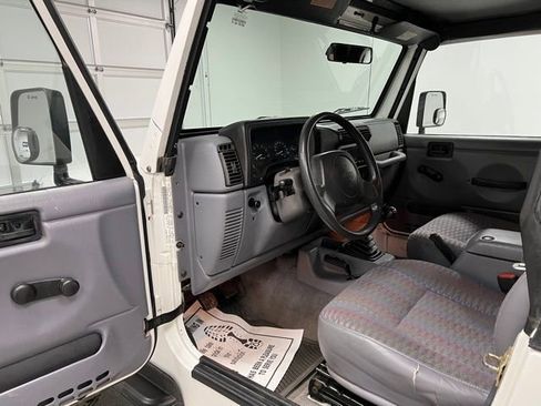 Used 1998 Jeep Wrangler Sport image 19