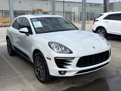 Used 2018 Porsche Macan S w/ Premium Package Plus AWD/4WD image 2