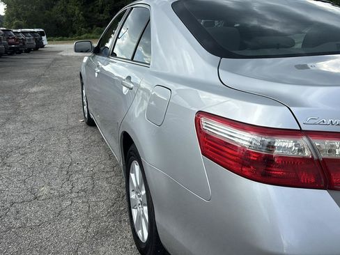 Used 2009 Toyota Camry XLE FWD image 6