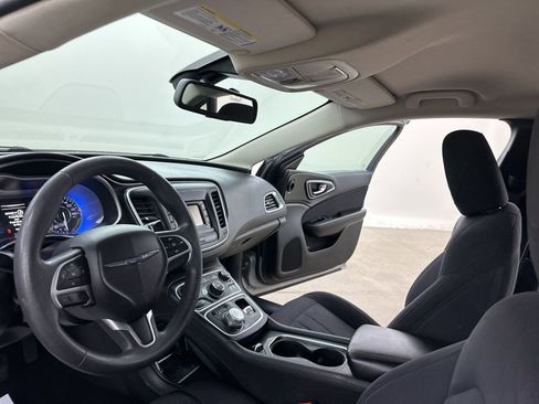 Used 2015 Chrysler 200 Limited image 30