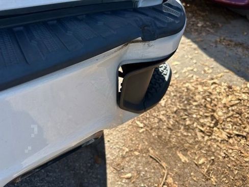 Used 2020 Chevrolet Silverado 1500 Custom w/ Custom Value Package image 12