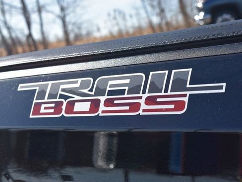 Certified 2020 Chevrolet Silverado 1500 Custom Trail Boss w/ Custom Convenience Package image 17