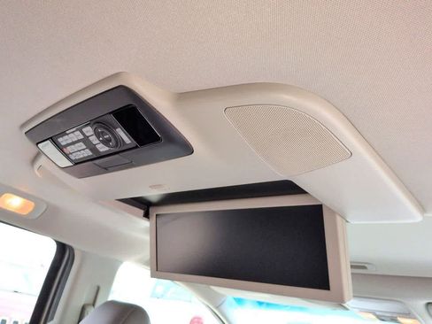 Used 2012 Honda Odyssey Touring Elite image 36