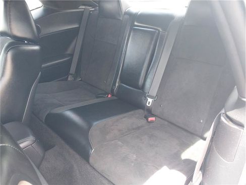 Used 2016 Dodge Challenger R/T Scat Pack w/ Leather Interior Group RWD image 11