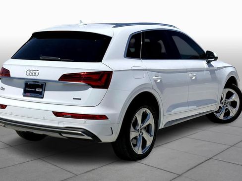 Used 2021 Audi Q5 2.0T Premium Plus w/ Premium Plus Package AWD/4WD image 12