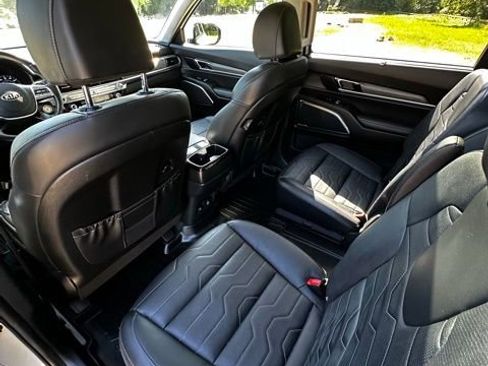 Used 2021 Kia Telluride SX w/ SX Prestige Package AWD/4WD image 17