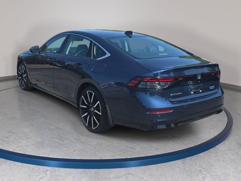 Used 2023 Honda Accord Touring image 7
