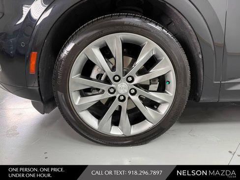 Used 2021 Buick Envision Avenir w/ Technology Package II FWD image 11
