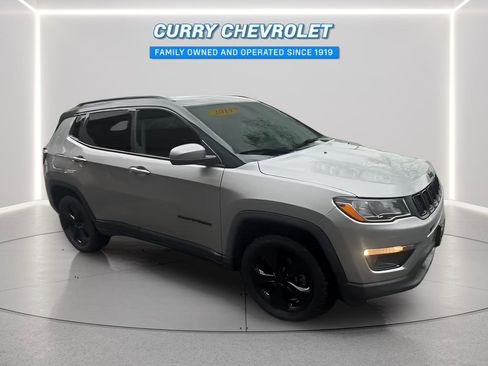 Used 2019 Jeep Compass Latitude AWD/4WD image 1