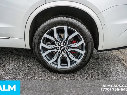 Used 2023 Cadillac XT6 Sport w/ Technology Package AWD/4WD image 15