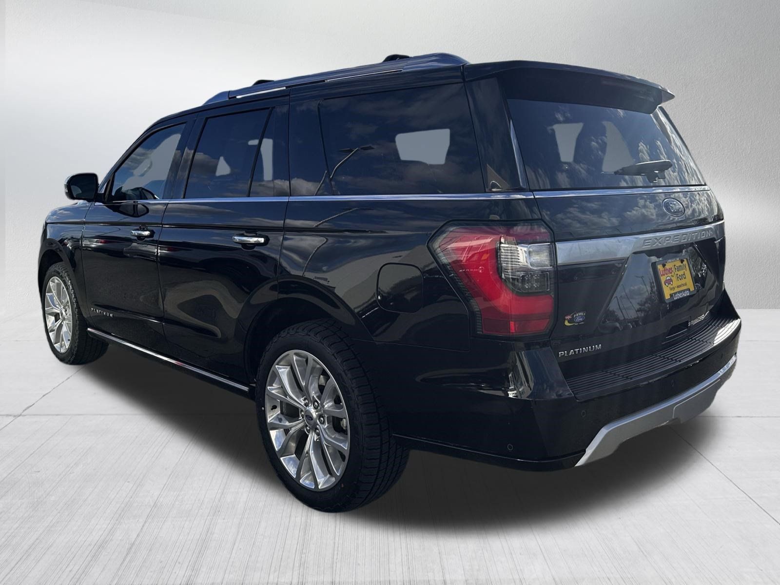 Certified 2019 Ford Expedition Platinum AWD/4WD image 5