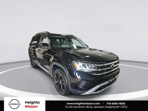 Used 2022 Volkswagen Atlas SE image 1