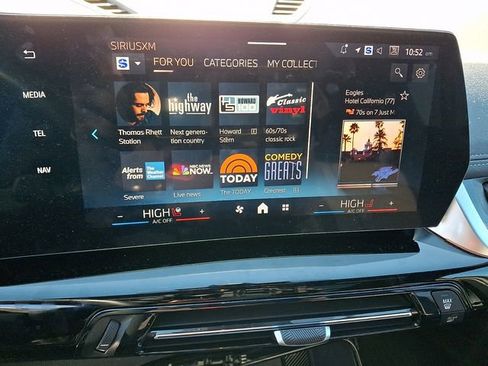 Used 2025 BMW X1 xDrive28i w/ M Sport Package image 18