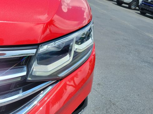 Used 2024 Volkswagen Tiguan SEL R-Line AWD/4WD image 3