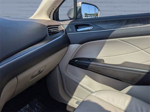 Used 2018 Lincoln MKC Reserve w/ Lincoln MKC Climate Package image 14