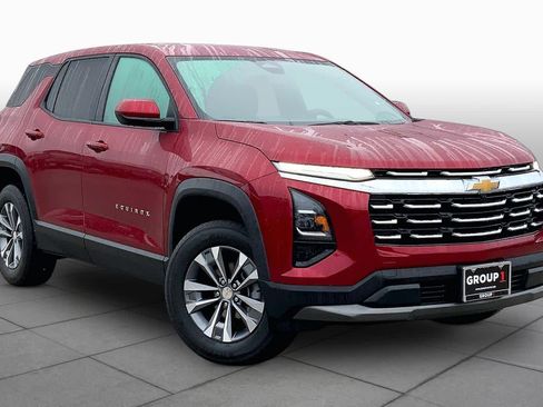 Used 2026 Chevrolet Equinox LT FWD image 3