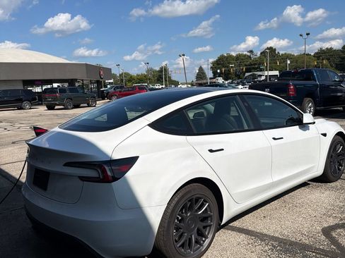 Used 2025 Tesla Model 3 Long Range RWD image 4