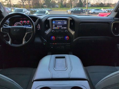 Used 2019 Chevrolet Silverado 1500 RST image 16