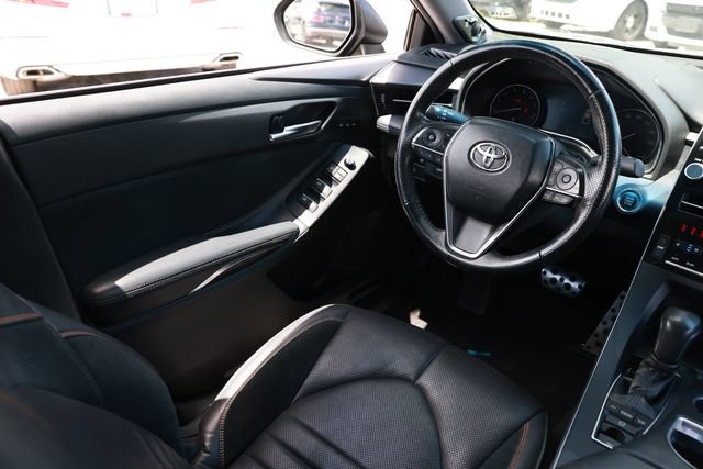 Used 2019 Toyota Avalon Touring FWD image 23
