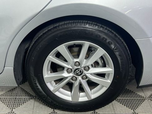 Used 2025 Toyota Camry LE image 12