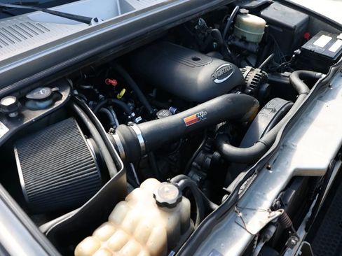 Used 2003 HUMMER H2 w/ Preferred Equipment Group image 44