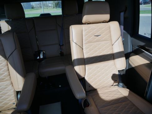 Used 2024 Cadillac Escalade ESV Sport w/ LPO, ONYX Package image 14