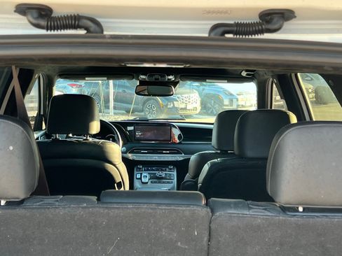 Used 2021 Hyundai Palisade Calligraphy image 16