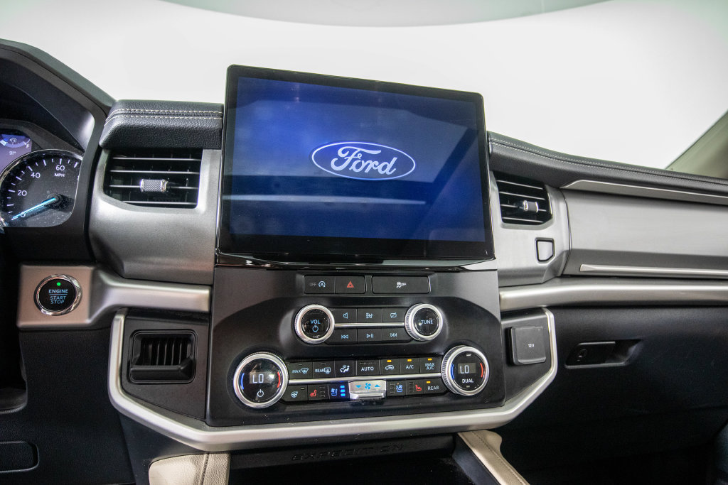 Used 2024 Ford Expedition Max XLT RWD image 28