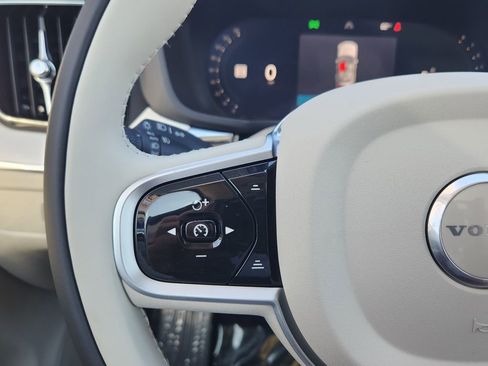 New 2026 Volvo XC60 B5 Ultra w/ Protection Package Premier image 16