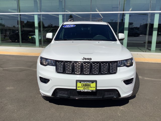 Used 2020 Jeep Grand Cherokee Altitude AWD/4WD image 4