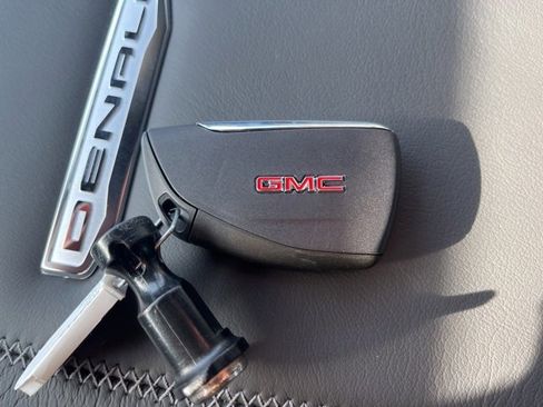 New 2026 GMC Yukon Denali w/ Sun & Power Step Package image 66