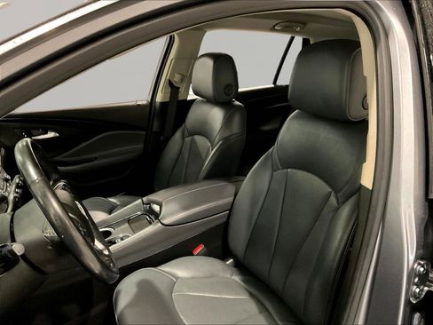 Used 2020 Buick Envision Essence FWD image 20