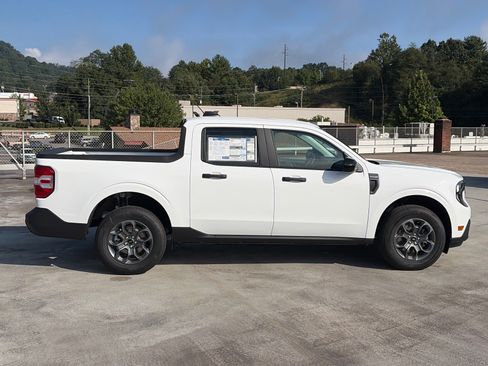 New 2026 Ford Maverick XLT w/ XLT Luxury Package FWD image 2