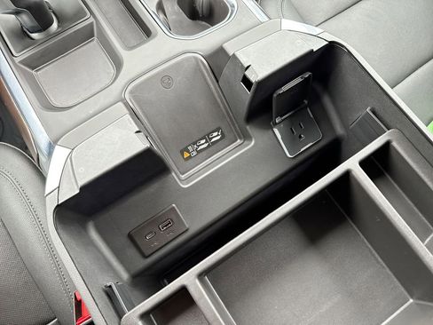 Used 2022 GMC Sierra 1500 SLT w/ SLT Premium Plus Package image 40