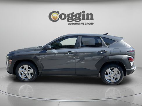 Certified 2026 Hyundai Kona SE FWD image 3