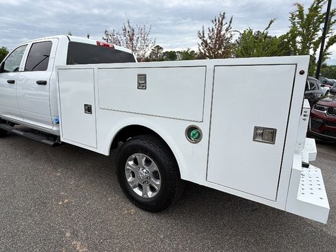 New 2026 RAM 3500 Tradesman w/ Chrome Appearance Group A AWD/4WD image 10