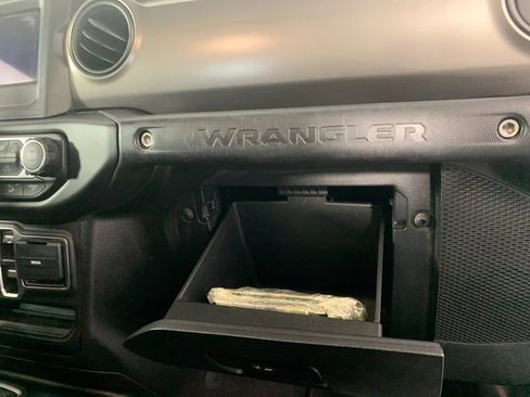 Used 2019 Jeep Wrangler Unlimited Sport S image 42