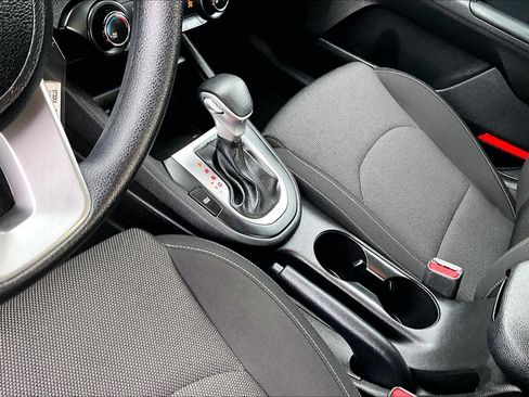 Used 2023 Kia Forte LXS w/ LXS Technology Package FWD image 15