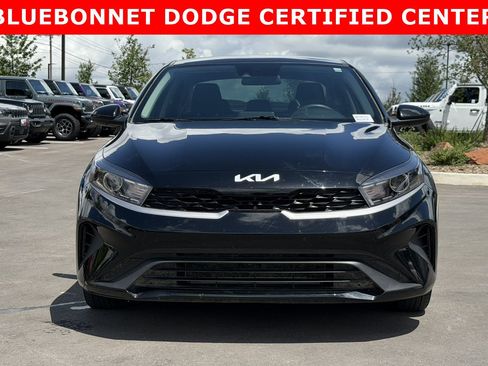 Used 2024 Kia Forte LX FWD image 2