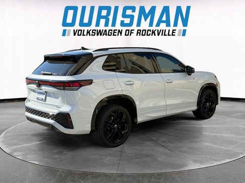 New 2025 Volkswagen Tiguan SE R-Line image 6