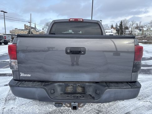 Used 2012 Toyota Tundra 4x4 CrewMax image 4